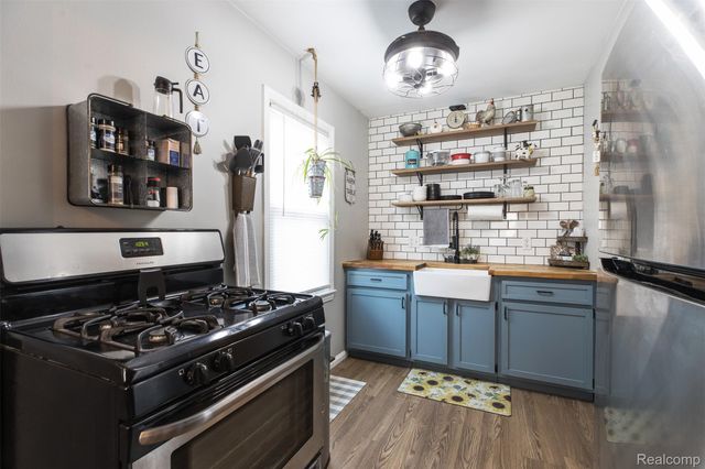 2050 17th Street, Wyandotte, MI 48192