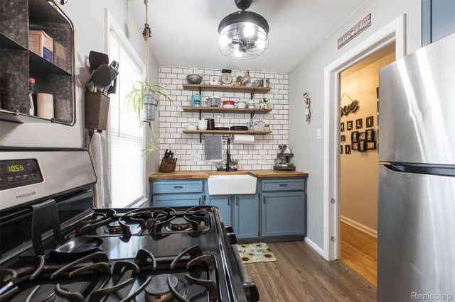 2050 17th Street, Wyandotte, MI 48192