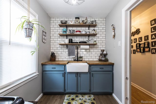 2050 17th Street, Wyandotte, MI 48192