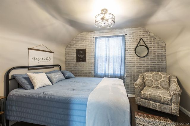 2050 17th Street, Wyandotte, MI 48192