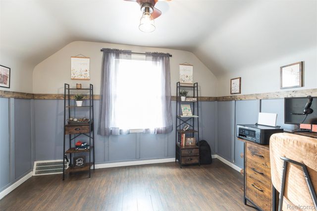 2050 17th Street, Wyandotte, MI 48192