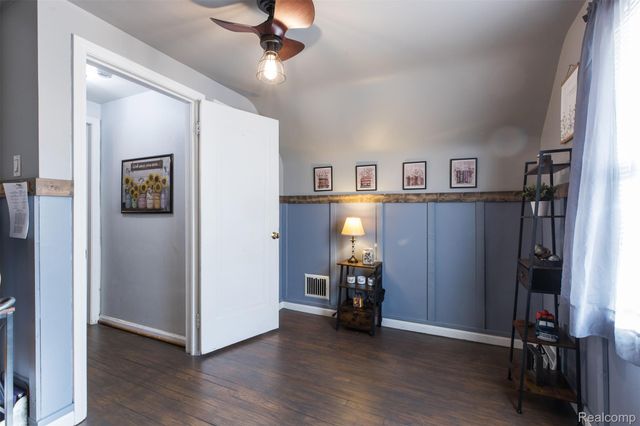 2050 17th Street, Wyandotte, MI 48192