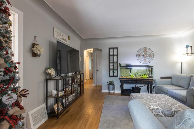 2050 17th Street, Wyandotte, MI 48192