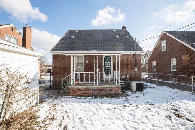 2050 17th Street, Wyandotte, MI 48192