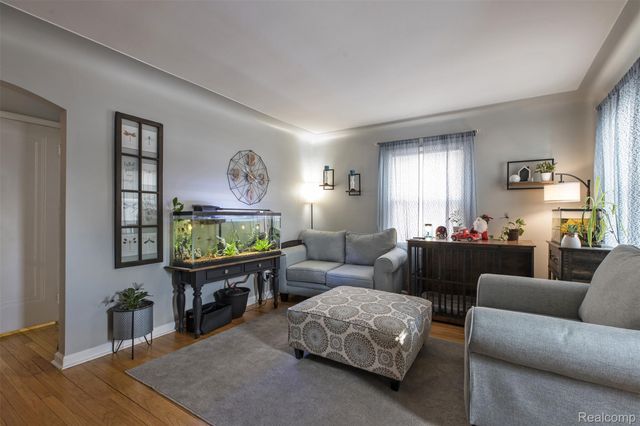 2050 17th Street, Wyandotte, MI 48192