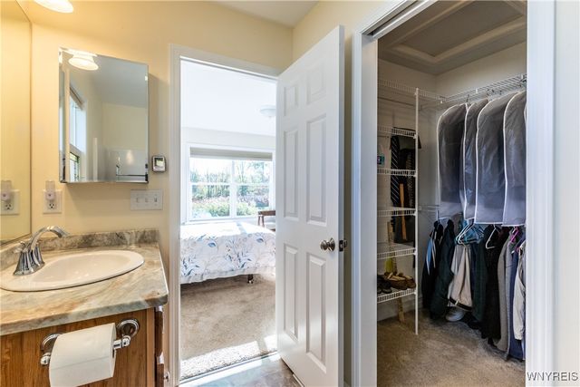 22 Country Club Court, Grand Island, NY 14072