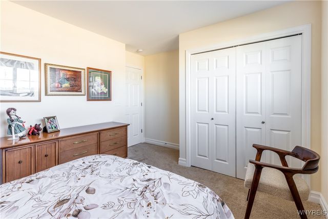 22 Country Club Court, Grand Island, NY 14072