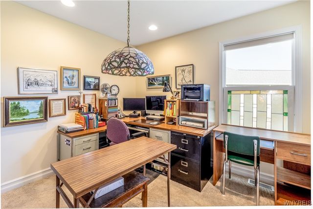 22 Country Club Court, Grand Island, NY 14072