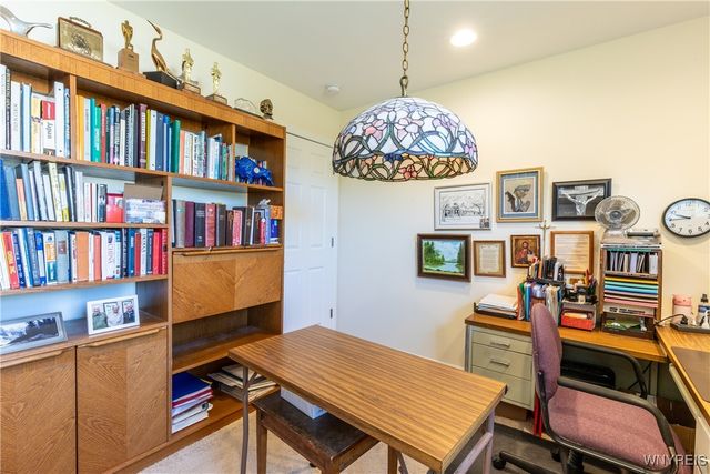 22 Country Club Court, Grand Island, NY 14072