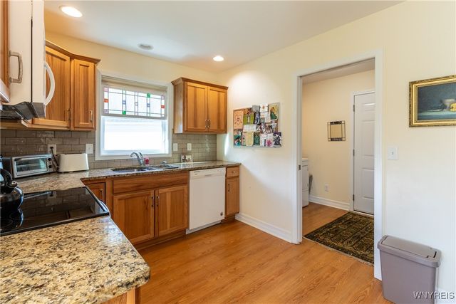 22 Country Club Court, Grand Island, NY 14072