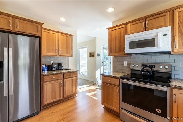 22 Country Club Court, Grand Island, NY 14072