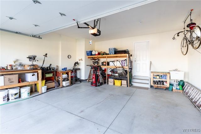 22 Country Club Court, Grand Island, NY 14072