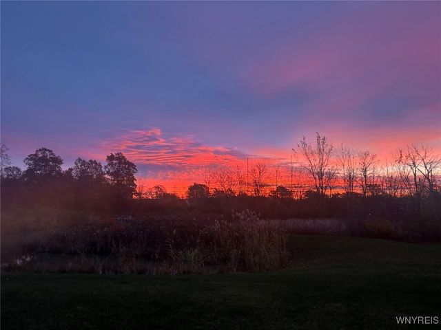 22 Country Club Court, Grand Island, NY 14072