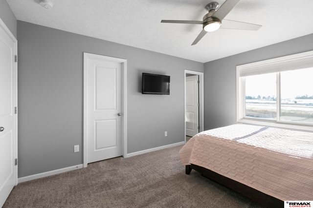 9431 Oxford Avenue, Waverly, NE 68462