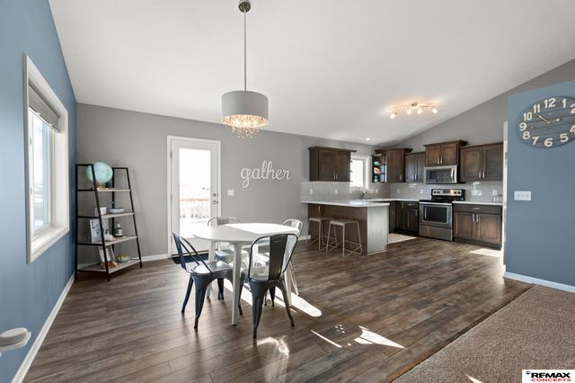 9431 Oxford Avenue, Waverly, NE 68462