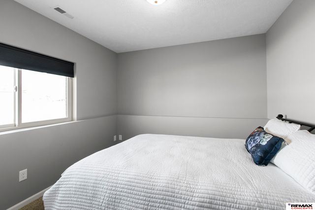 9431 Oxford Avenue, Waverly, NE 68462