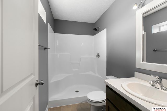 9431 Oxford Avenue, Waverly, NE 68462