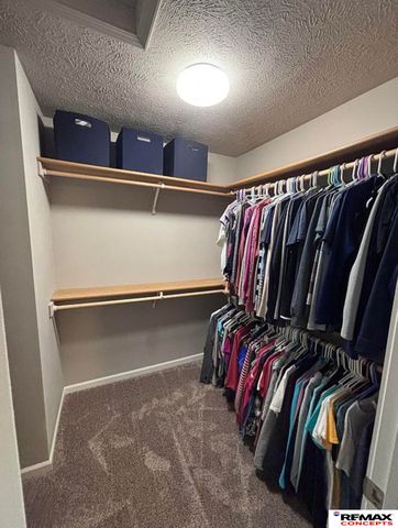 9431 Oxford Avenue, Waverly, NE 68462