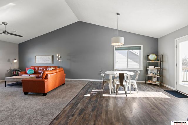 9431 Oxford Avenue, Waverly, NE 68462