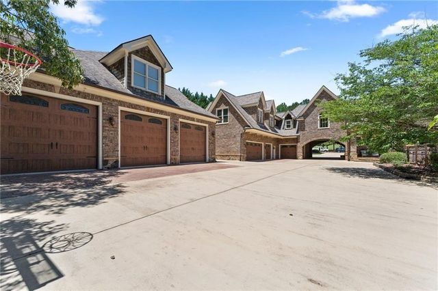 5779 Legends Club Circle, Braselton, GA 30517