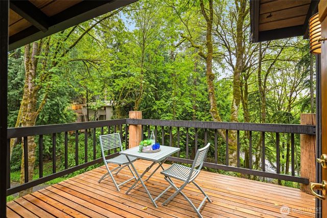 7351 216th Avenue NE, Redmond, WA 98053
