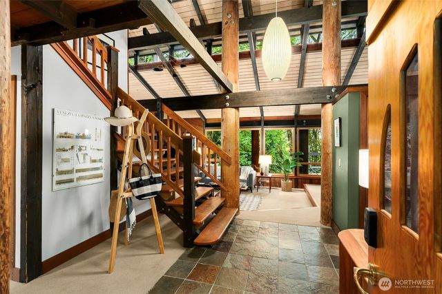 7351 216th Avenue NE, Redmond, WA 98053
