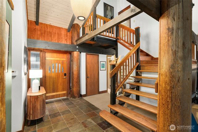 7351 216th Avenue NE, Redmond, WA 98053