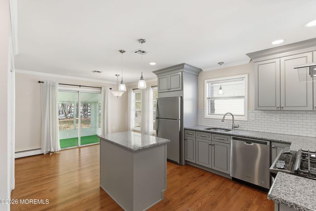 15 Encinitas Drive, Toms River, NJ 08757