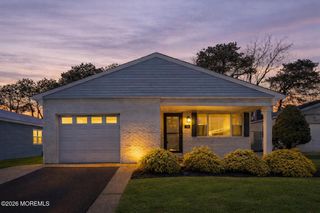 15 Encinitas Drive, Toms River, NJ 08757