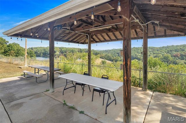 2137 N Lake View Drive, Bonne Terre, MO 63628