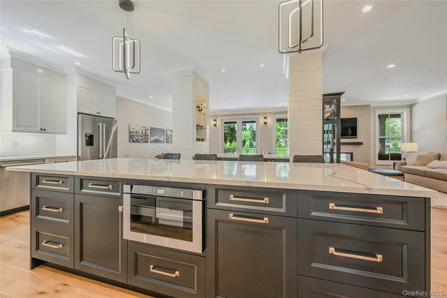 1665 Glenn Road, Southold, NY 11971