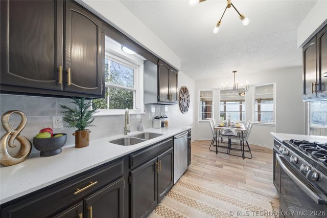 213 S 184th East Avenue, Tulsa, OK 74108