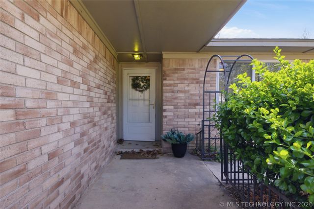 213 S 184th East Avenue, Tulsa, OK 74108