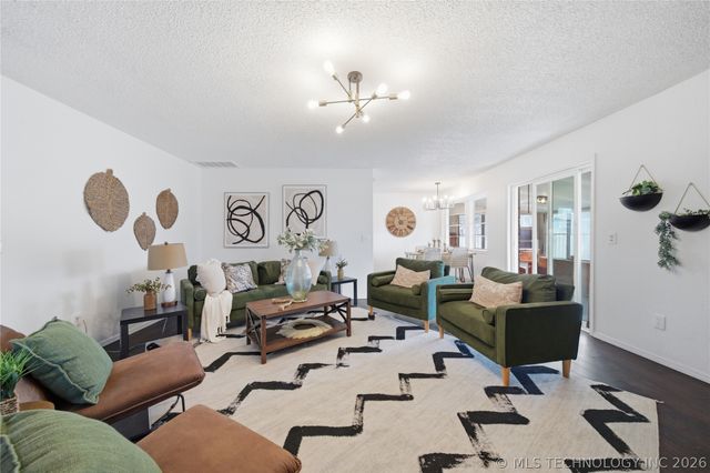 213 S 184th East Avenue, Tulsa, OK 74108