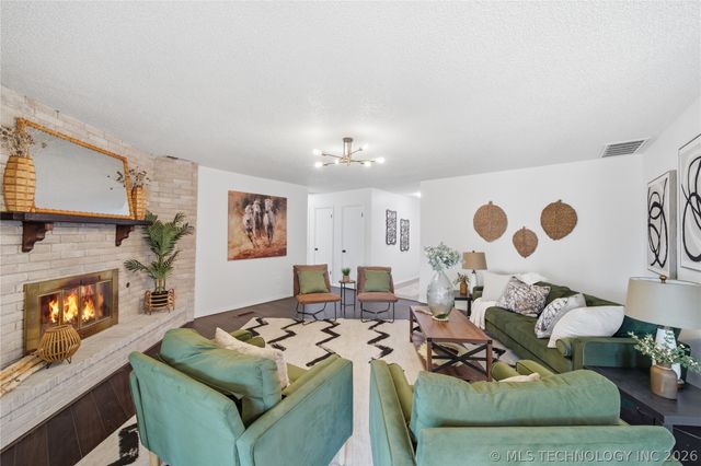 213 S 184th East Avenue, Tulsa, OK 74108