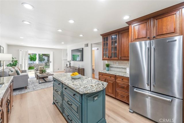 64 Bennington, Irvine, CA 92620