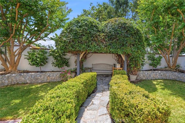 64 Bennington, Irvine, CA 92620
