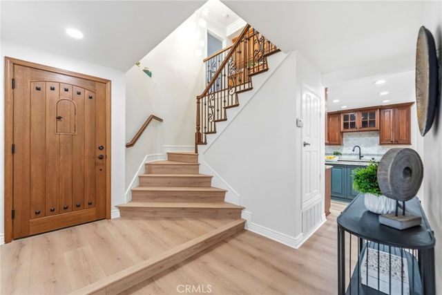 64 Bennington, Irvine, CA 92620