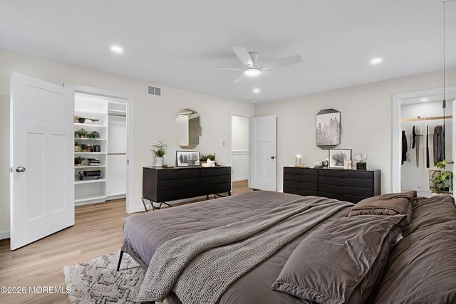 521 Beach Avenue, Beachwood, NJ 08722