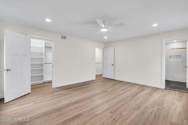 521 Beach Avenue, Beachwood, NJ 08722