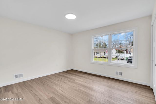 521 Beach Avenue, Beachwood, NJ 08722