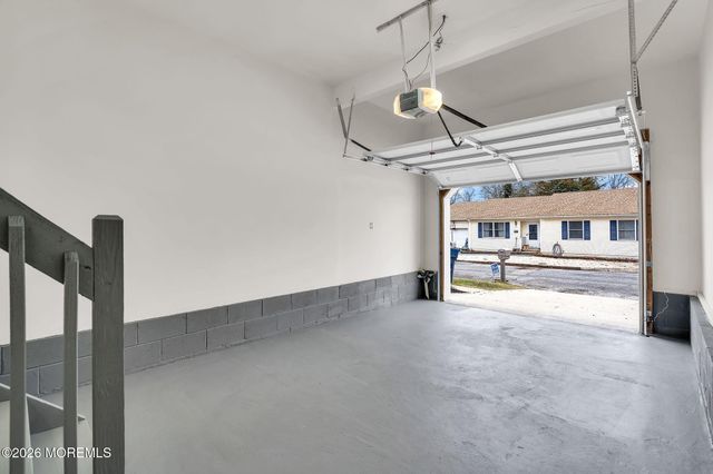 521 Beach Avenue, Beachwood, NJ 08722