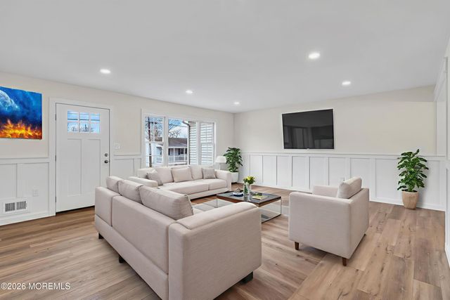 521 Beach Avenue, Beachwood, NJ 08722