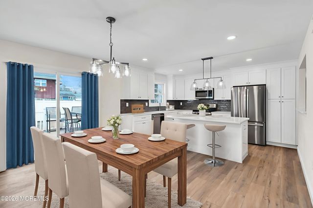 521 Beach Avenue, Beachwood, NJ 08722