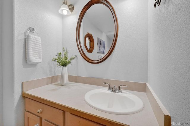 916 Tenderfoot Drive, Larkspur, CO 80118