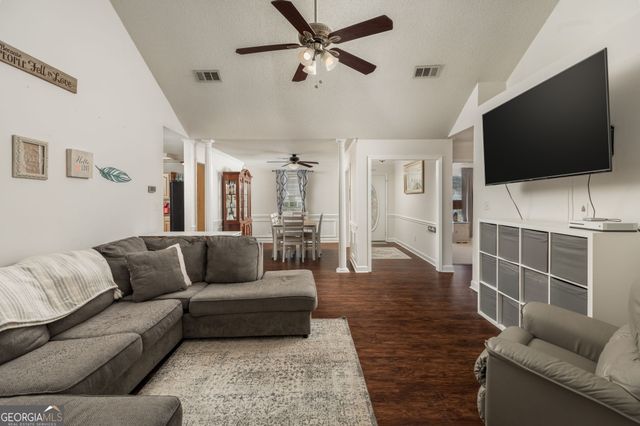 104 Bentley Way, Kathleen, GA 31047