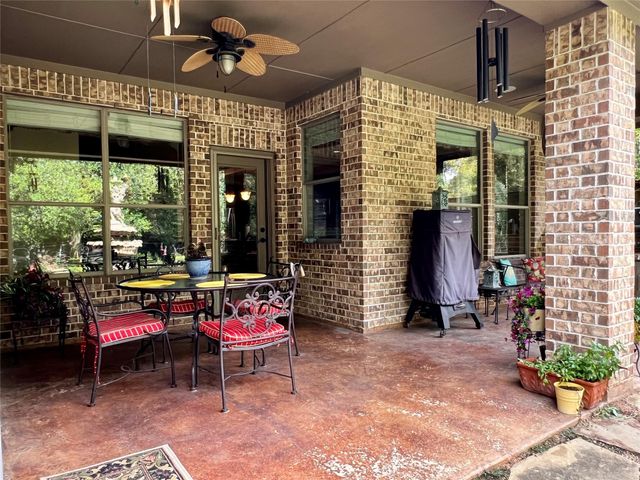 6 Sheephorn Court, The Woodlands, TX 77354