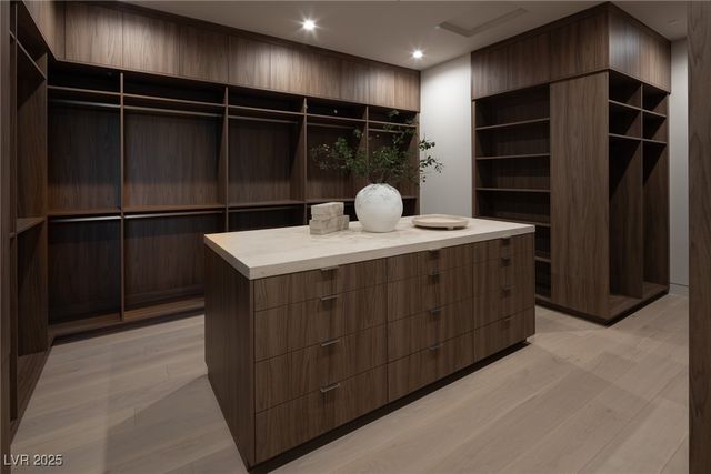 11 Chisel Crest Court, Henderson, NV 89012