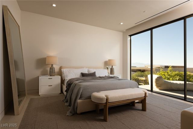 11 Chisel Crest Court, Henderson, NV 89012