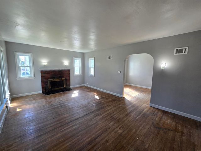 1524 Williston Street, Waterloo, IA 50702